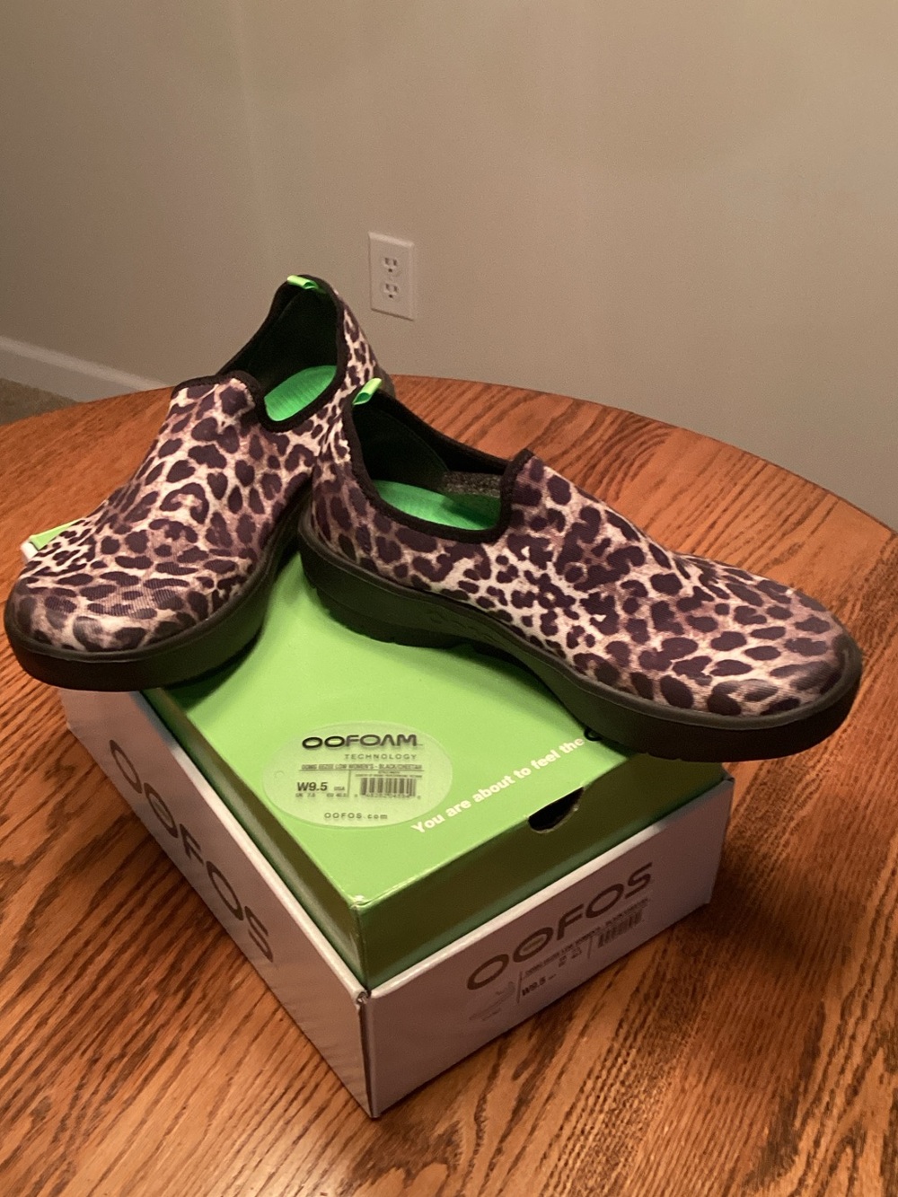 OOFOS Women's Leopard Print Slip-Ons